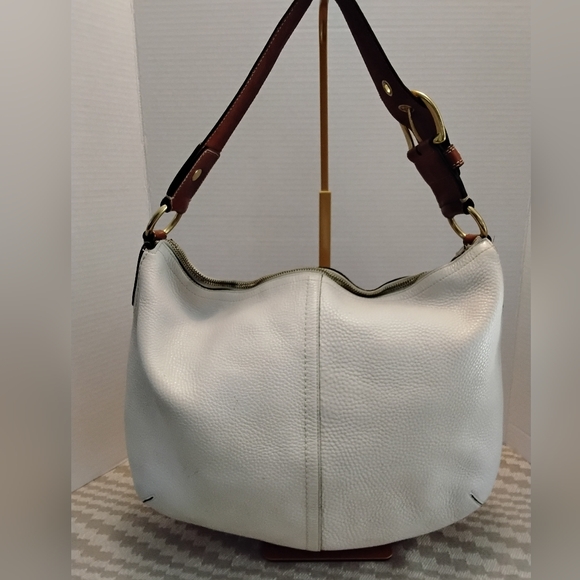 Coach Handbags - Coach Hobo Cream Pebbled Milled Cowhide Leather Satchel.